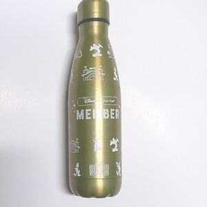 Disney Vacation Club Member Gold Water Bottle